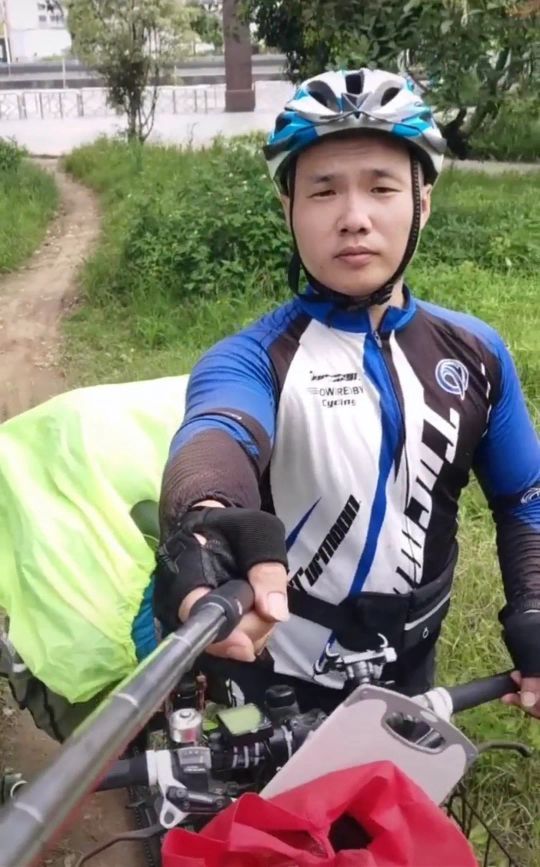 下面欣赏大佬(快手id:潮汕阿秋)